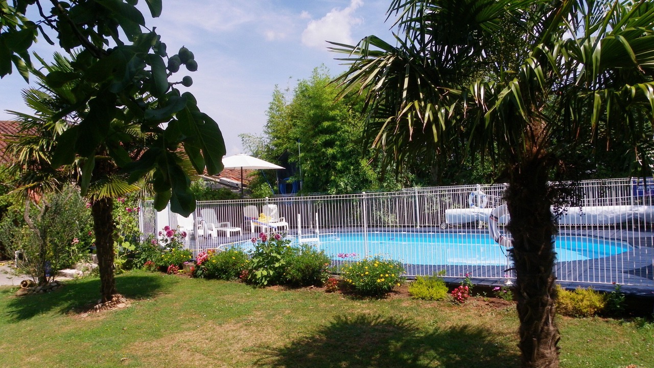 Photo of Outdoor in Sainte-Gemme-la-Plaine