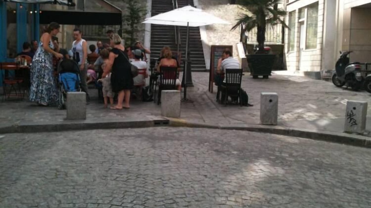 Photo of Outdoor in Quartier des Grandes-Carrieres