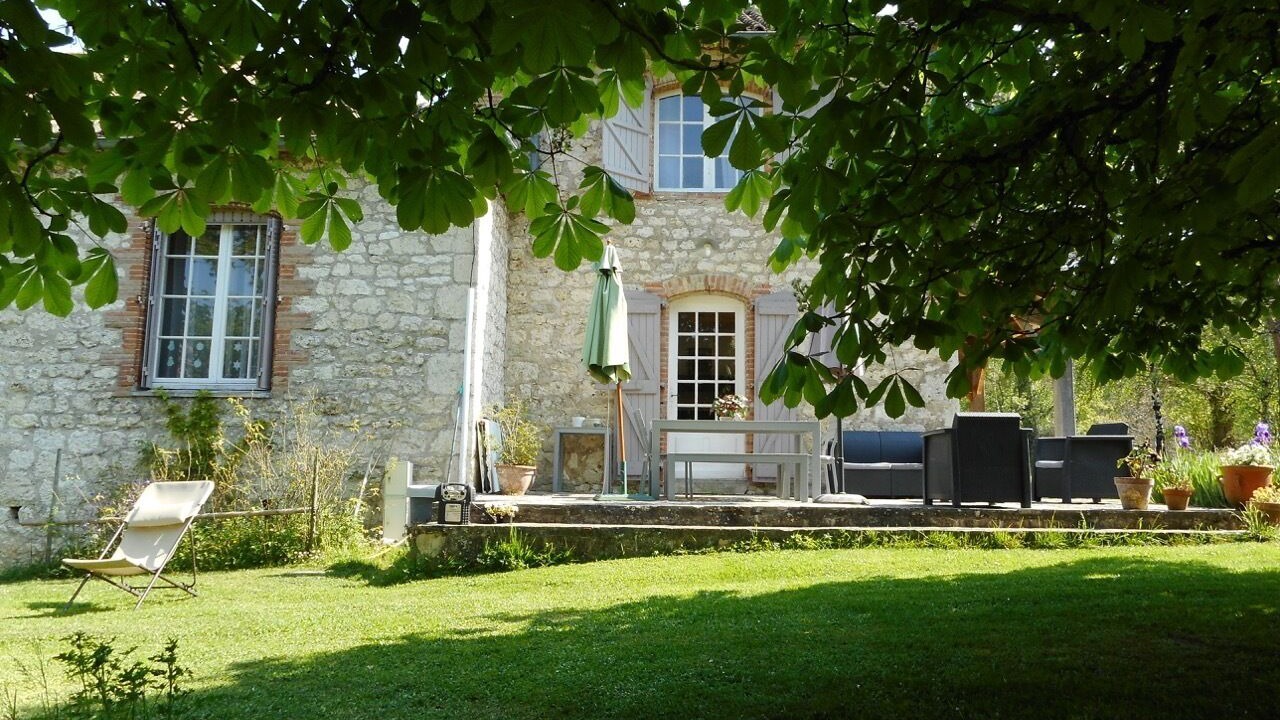 Photo of Patio Balcony in Vazerac