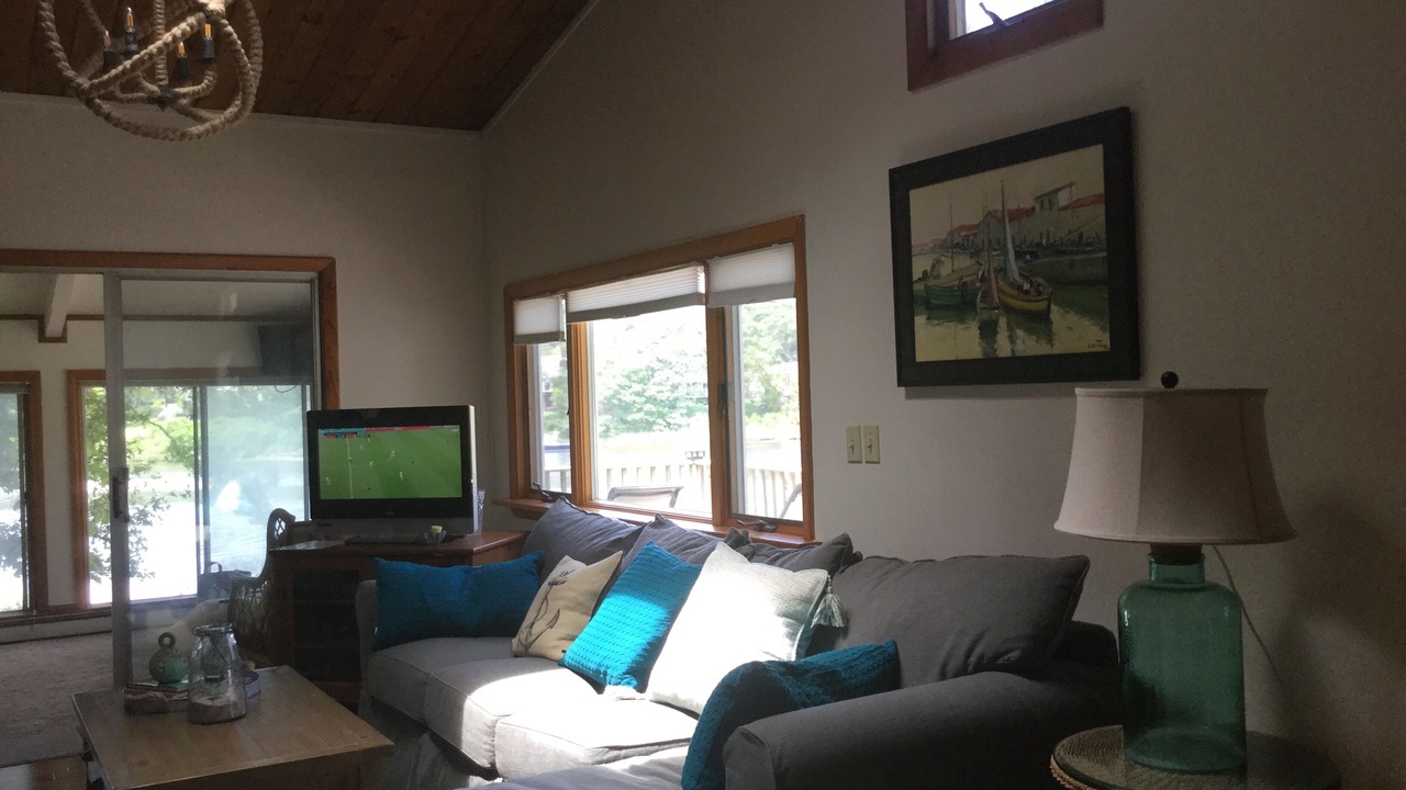 Photo of Livingroom in East Falmouth