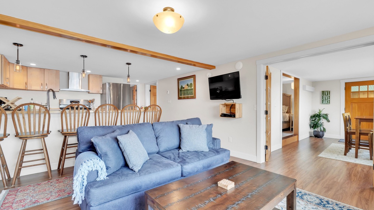 Photo of Livingroom in Malletts Bay