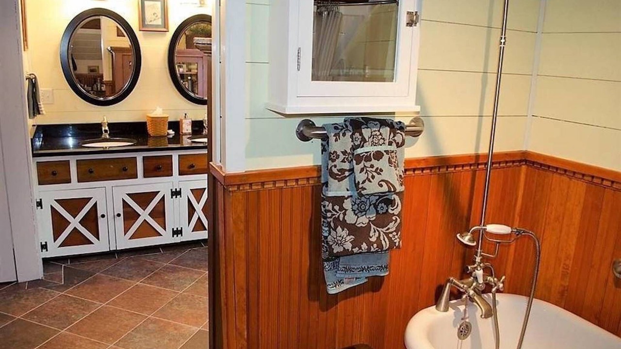 Photo of Bathroom in Naples