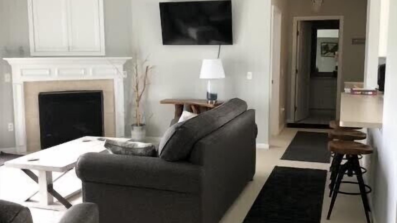 Photo of Livingroom in Mackinaw City