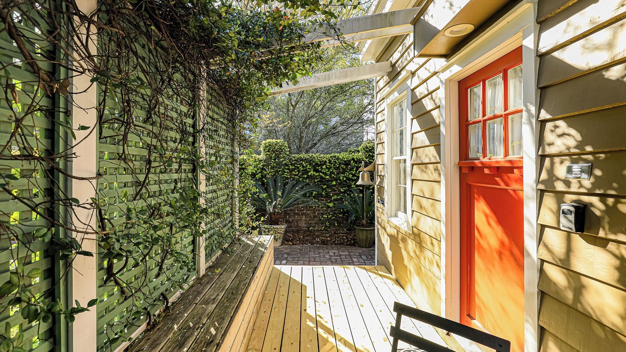 Photo of Patio Balcony in Beach Institute
