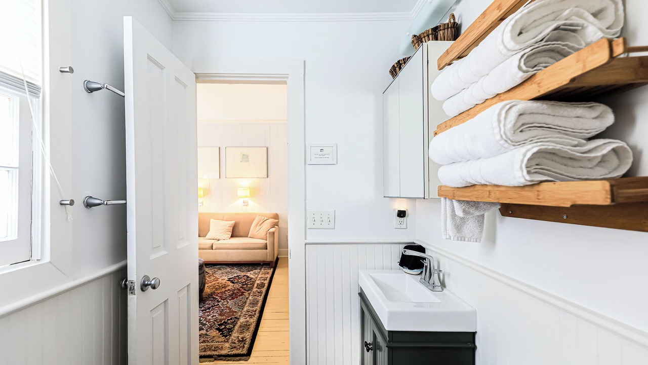 Photo of Bathroom in Beach Institute