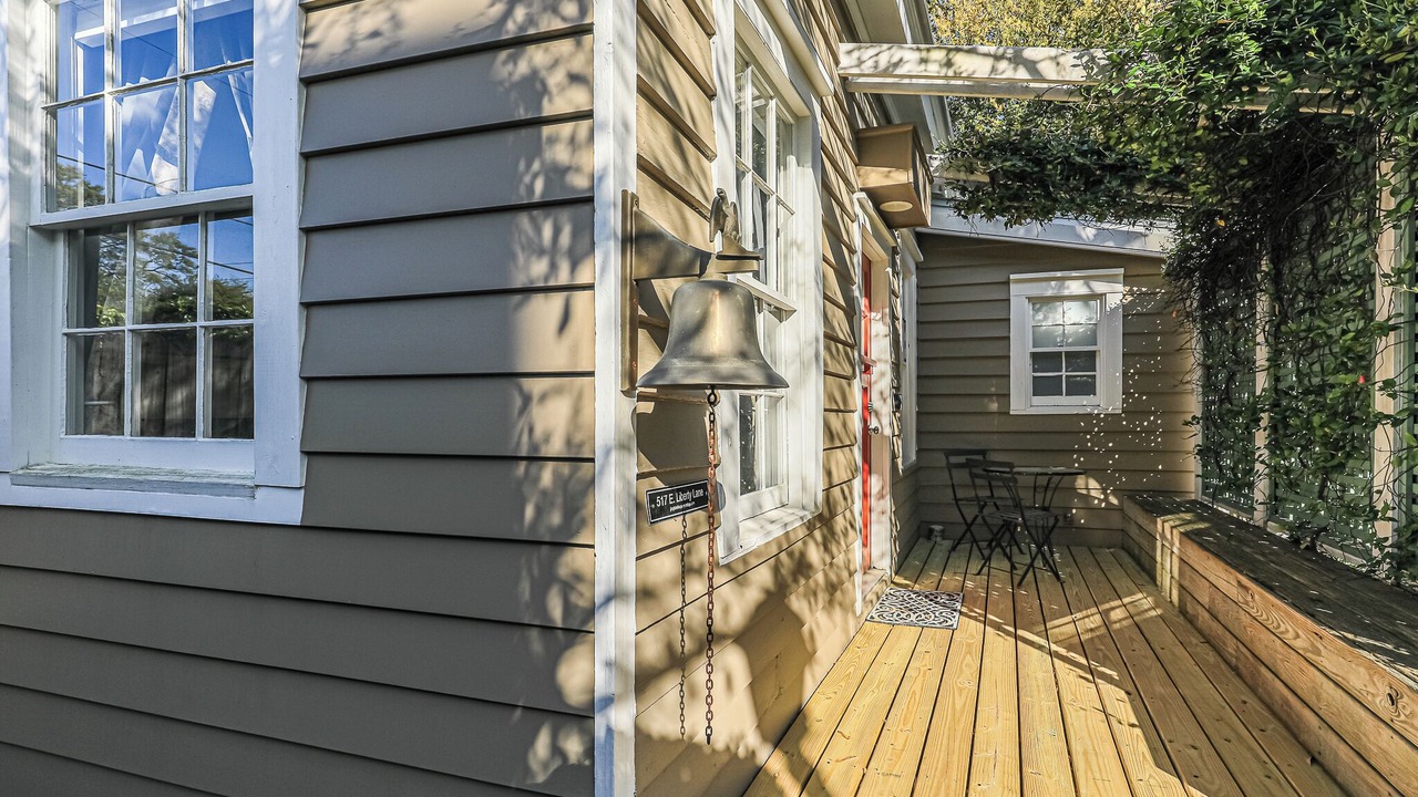 Photo of Patio Balcony in Beach Institute