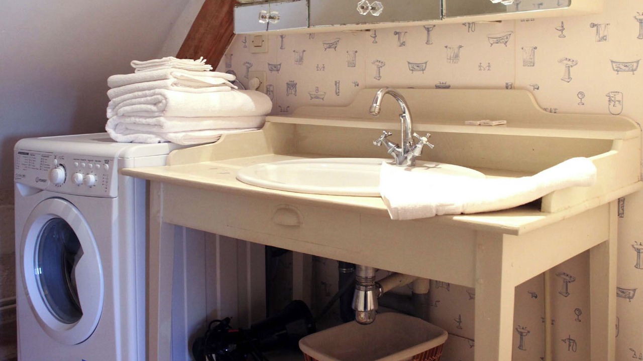 Photo of Bathroom in Berthenay