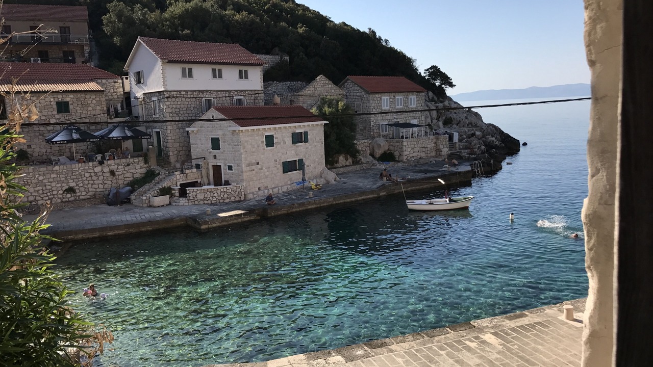 Photo of Others in Cove Tri Zala (Zrnovo)