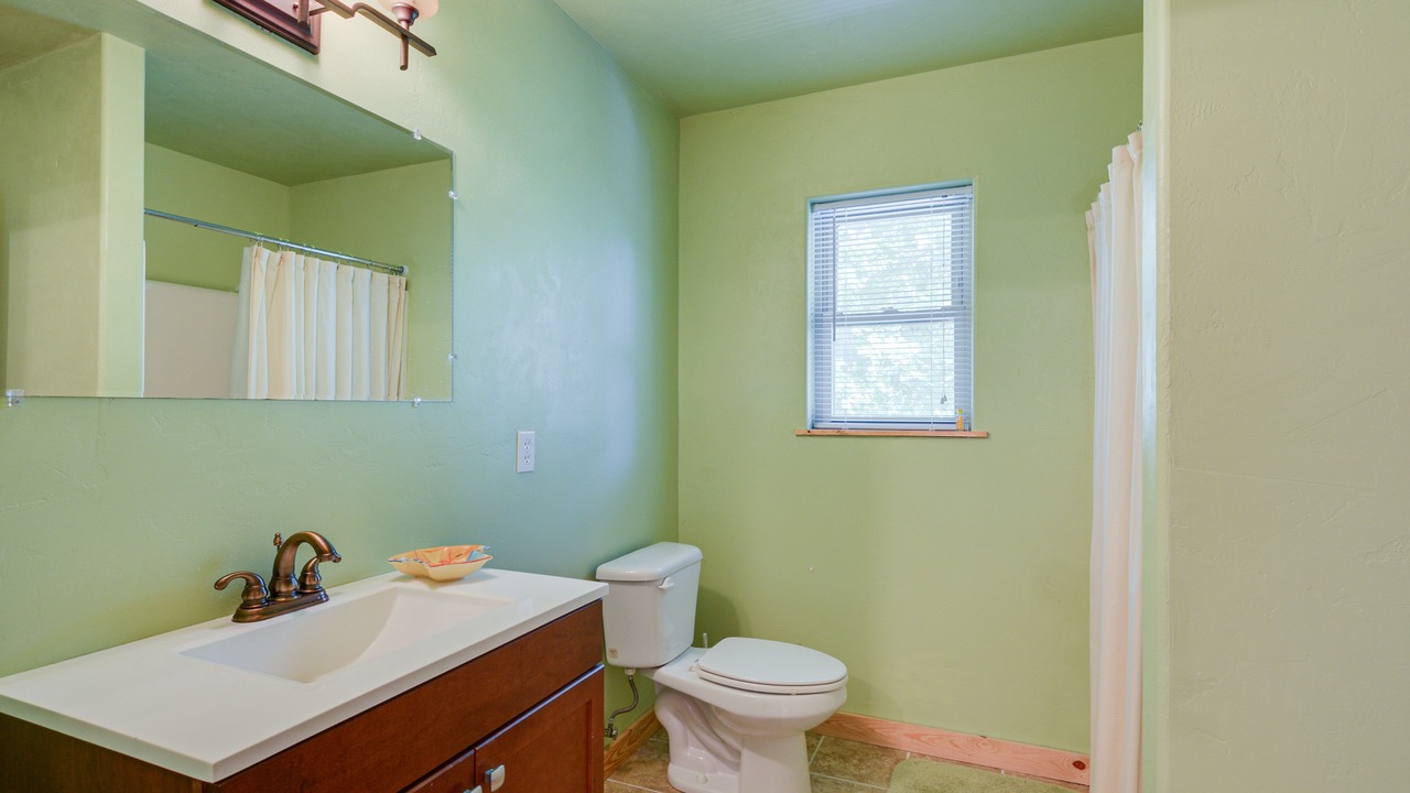 Photo of Bathroom in Fairland