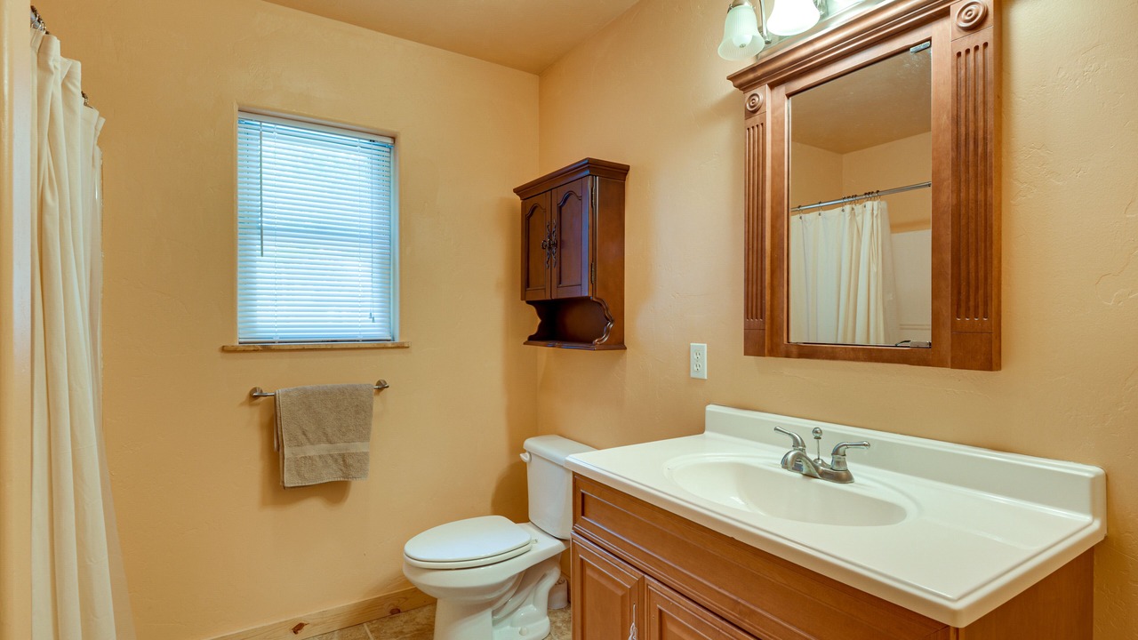 Photo of Bathroom in Fairland
