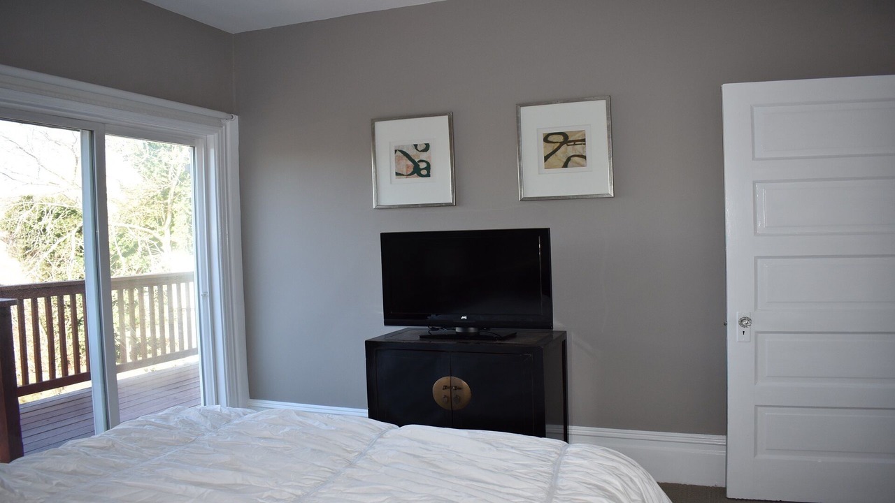 Photo of Bedroom in Lake Street