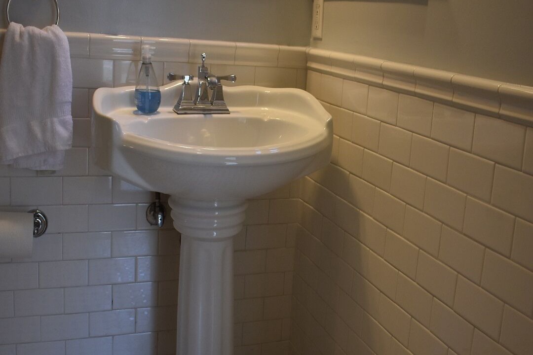 Photo of Bathroom in Lake Street