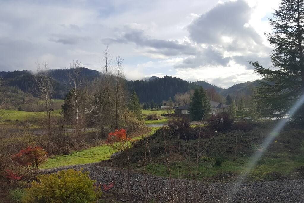 Photo of Others in Myrtle Creek