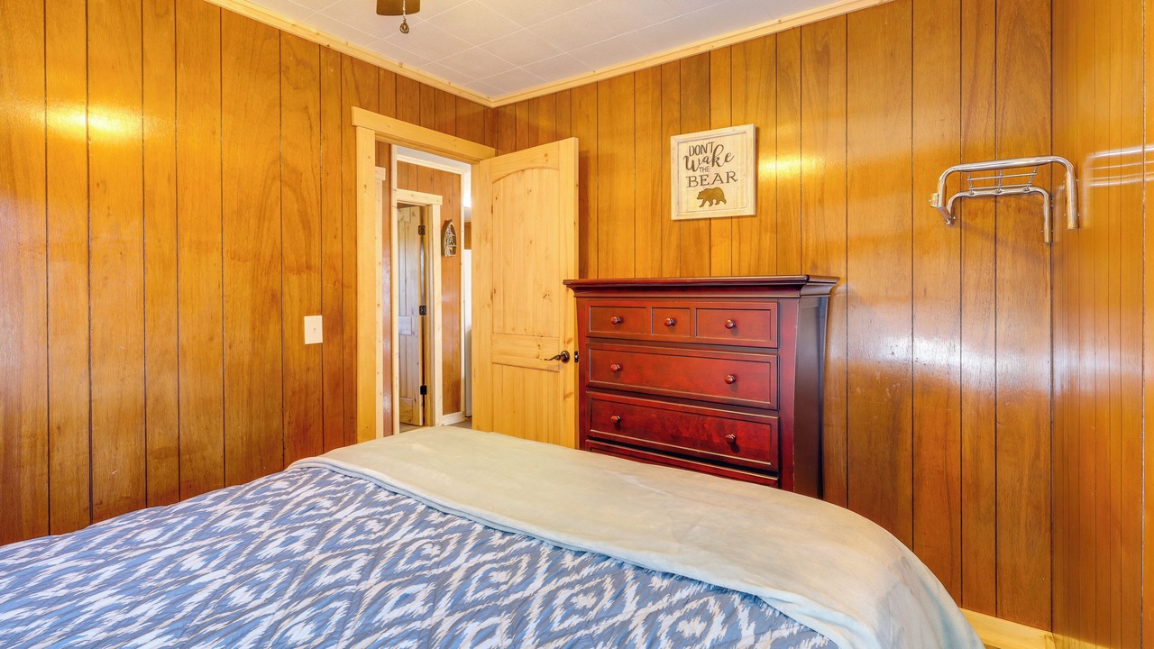 Photo of Bedroom in Greers Ferry