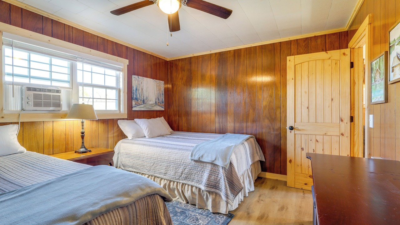Photo of Bedroom in Greers Ferry