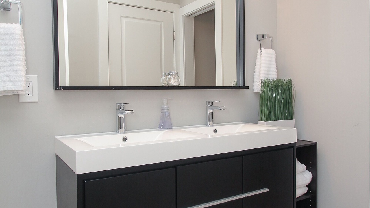Photo of Bathroom in Point Breeze