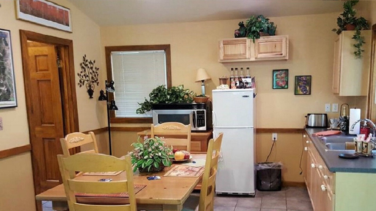 Photo of Kitchen in Lake Arrowhead