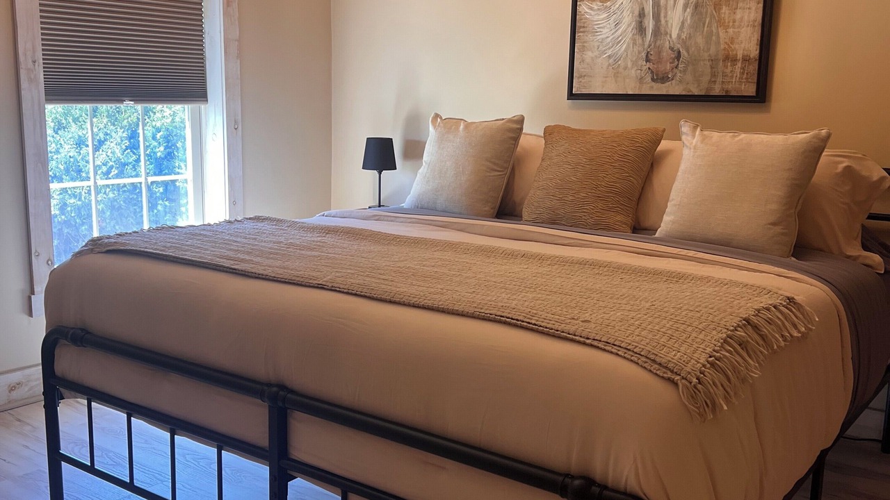Photo of Bedroom in Perrysville