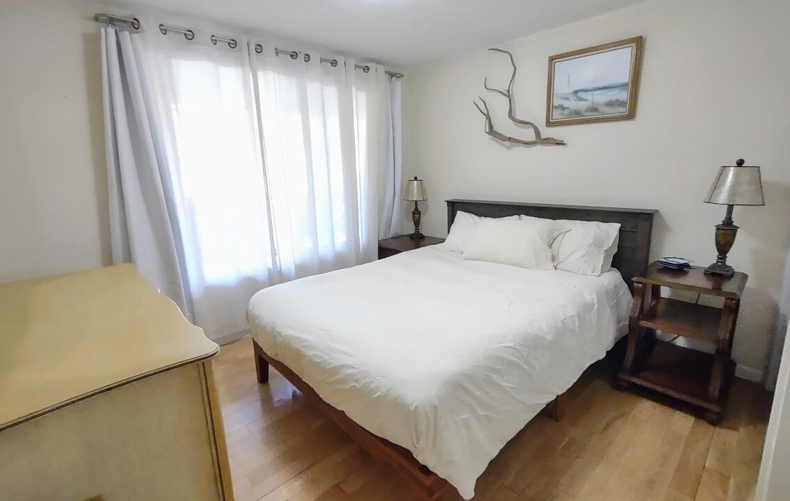 Photo of Bedroom in Norton Shores