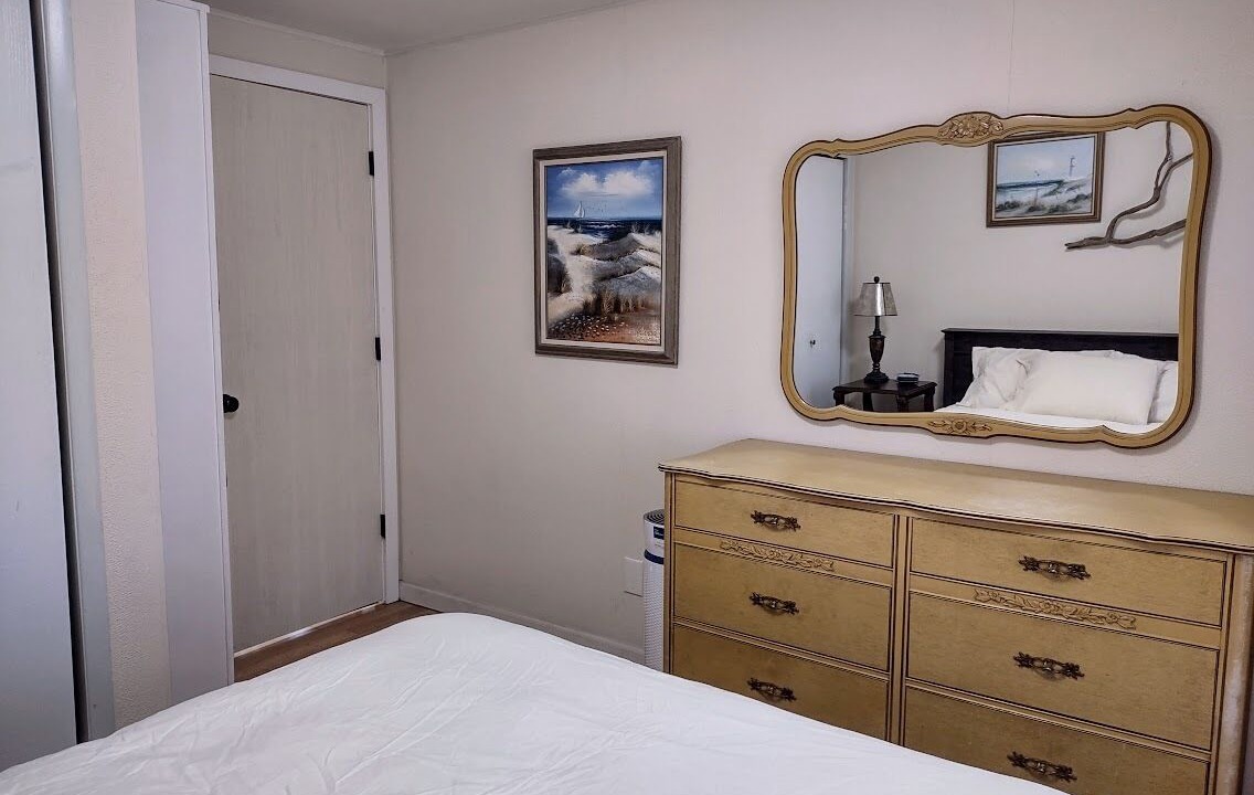 Photo of Bedroom in Norton Shores