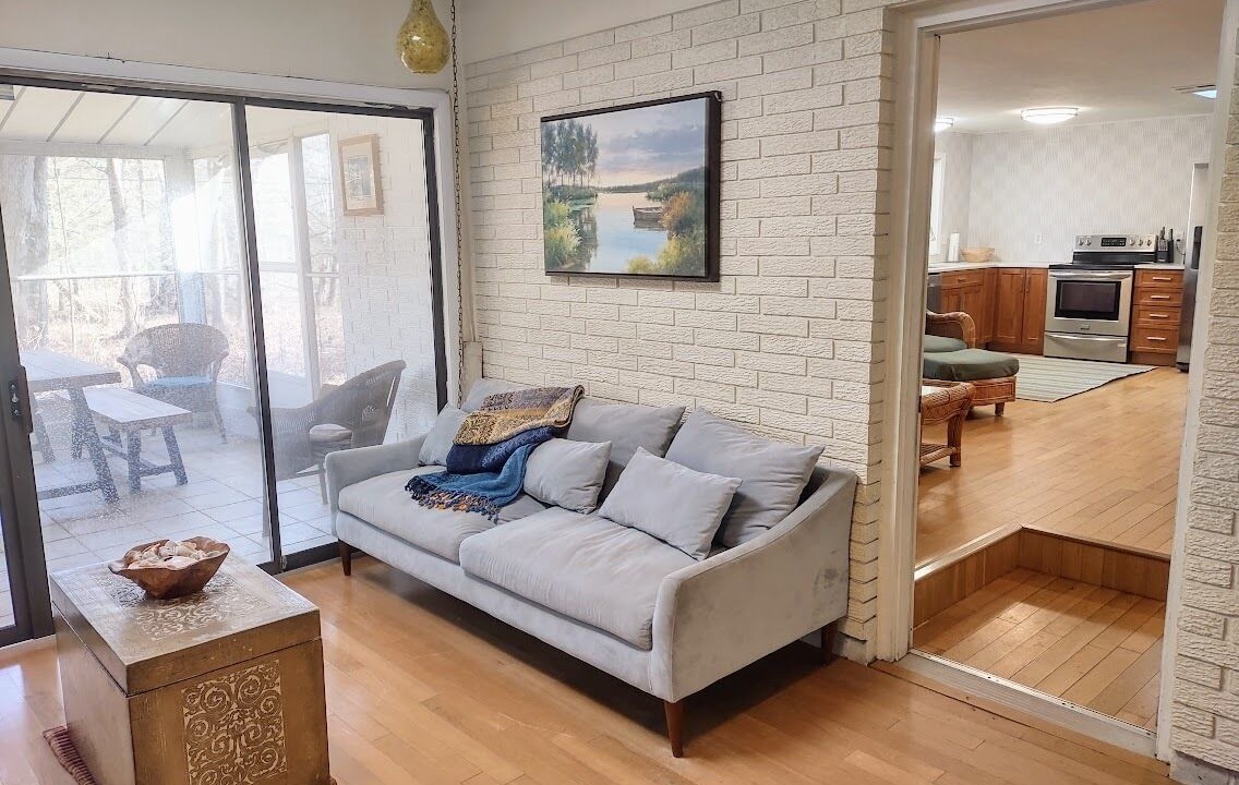 Photo of Livingroom in Norton Shores
