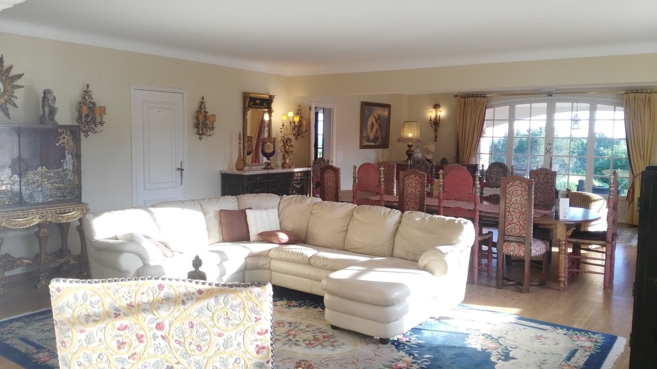 Photo of Bedroom in Roquefort-les-Pins