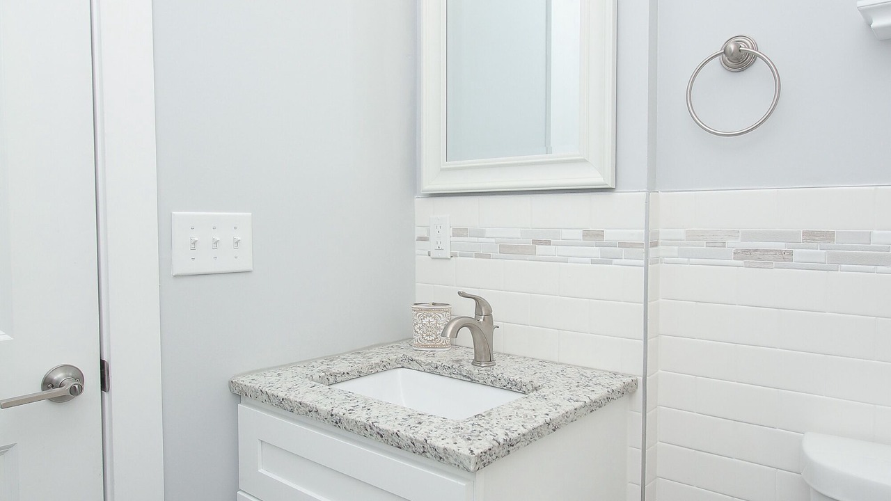 Photo of Bathroom in Point Breeze