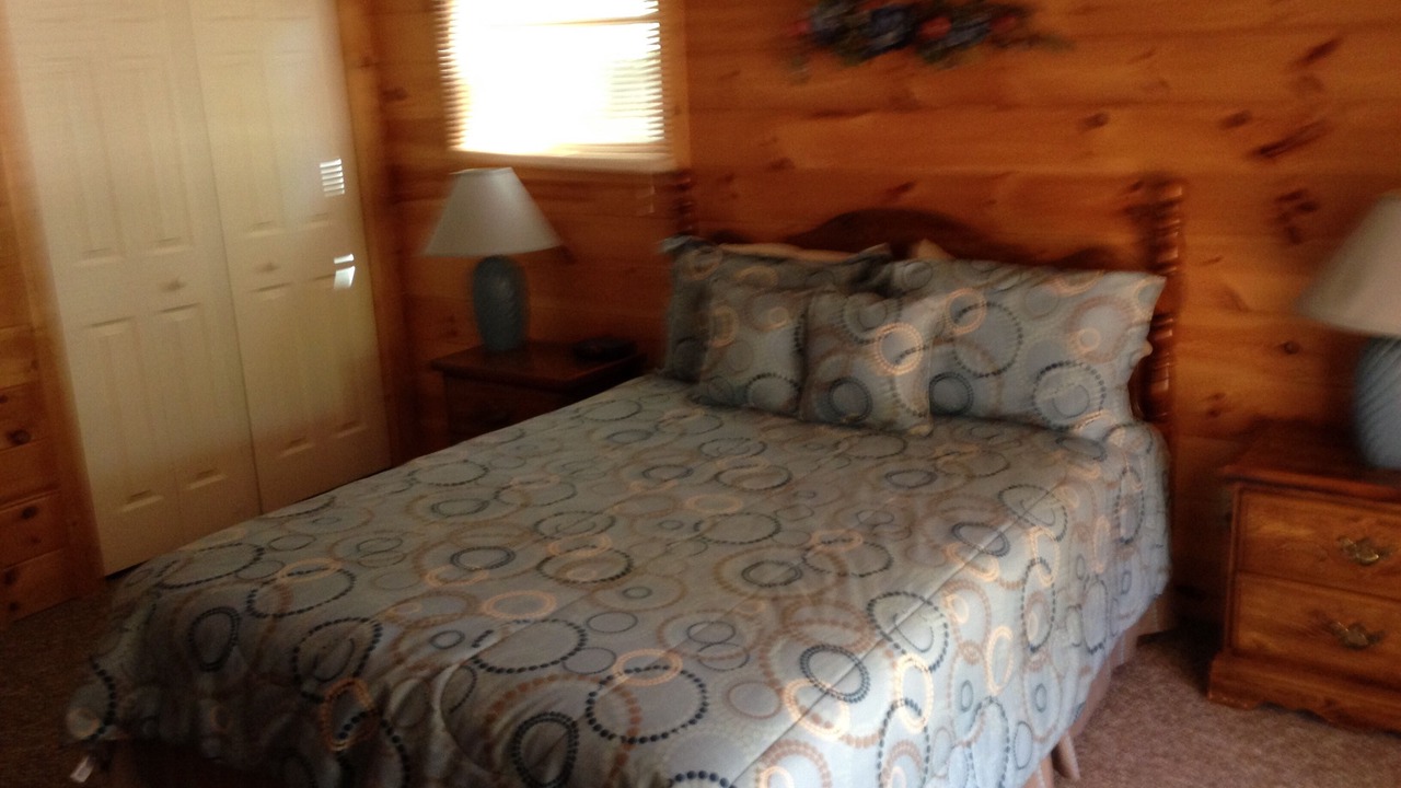 Photo of Bedroom in Maggie Valley