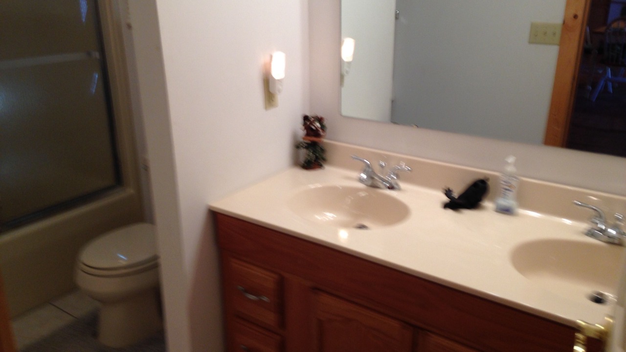 Photo of Bathroom in Maggie Valley