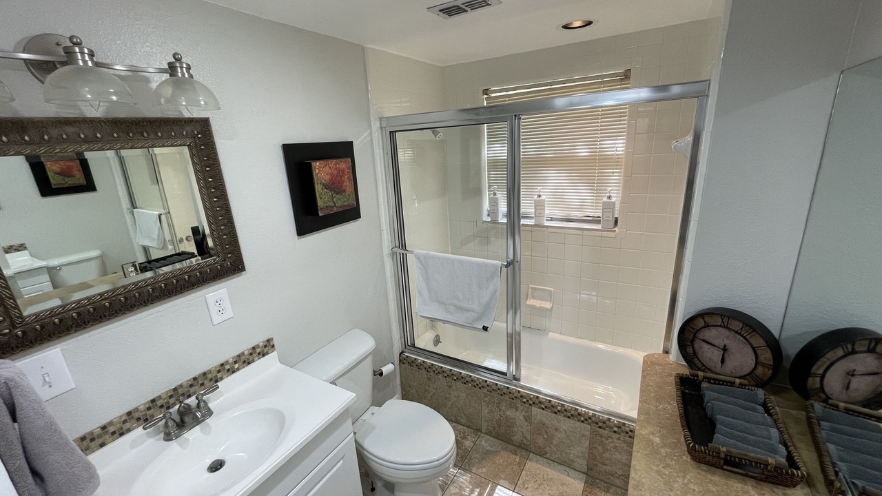 Photo of Bathroom in Briarcliff