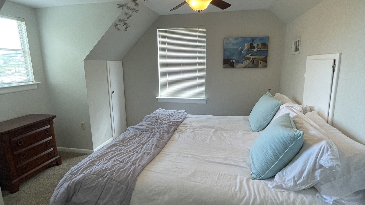 Photo of Bedroom in Briarcliff