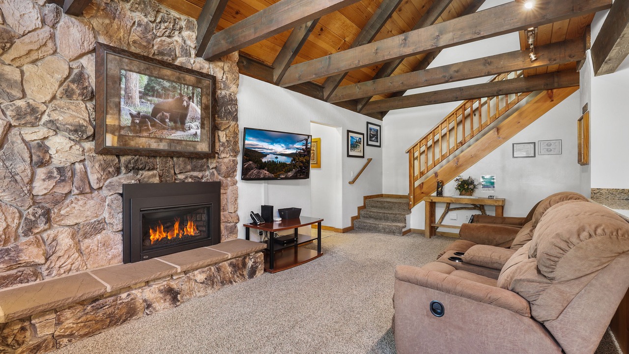 Photo of Livingroom in Montgomery Estates
