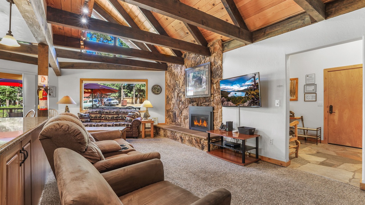 Photo of Livingroom in Montgomery Estates