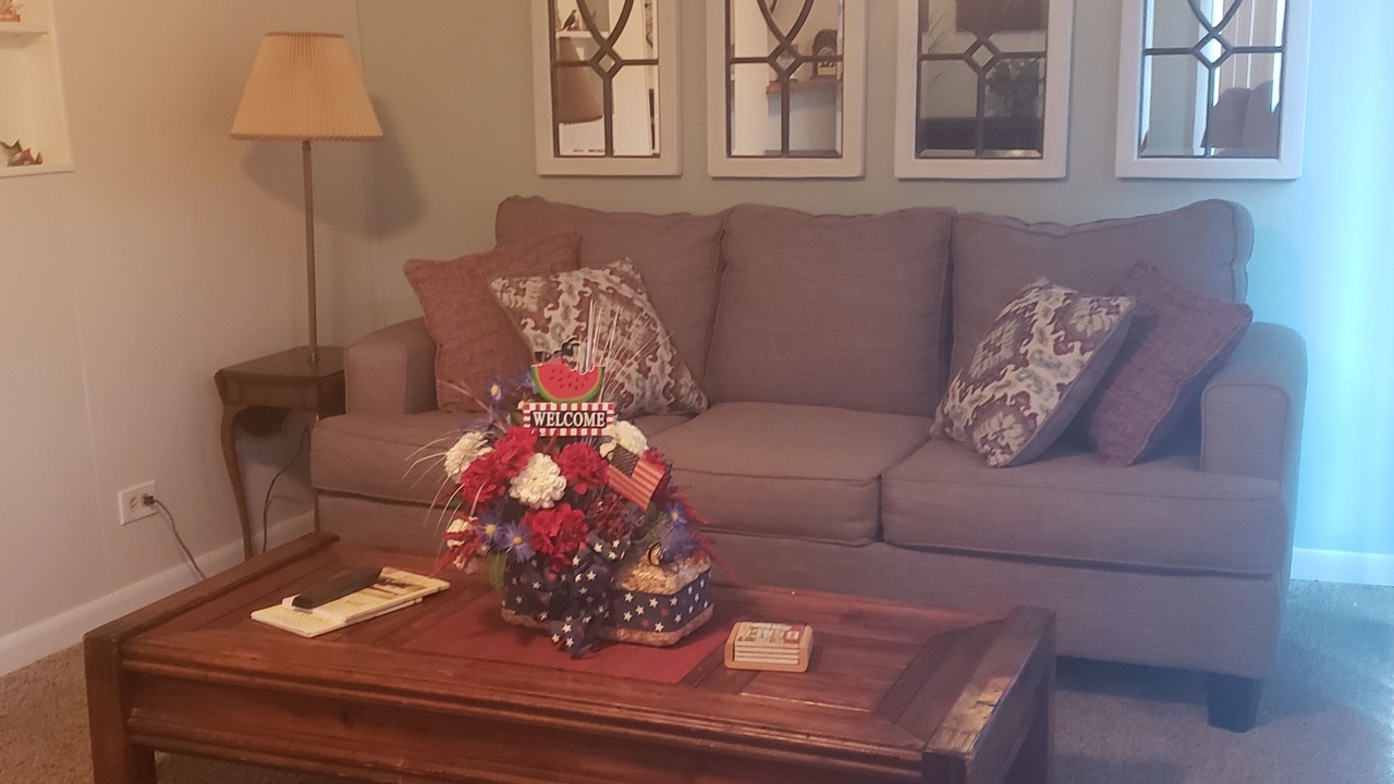 Photo of Livingroom in Fox Lake