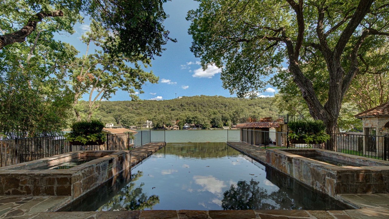 Photo of Outdoor in Oak Shores On Lake Austin