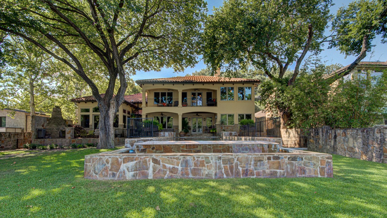 Photo of Outdoor in Oak Shores On Lake Austin