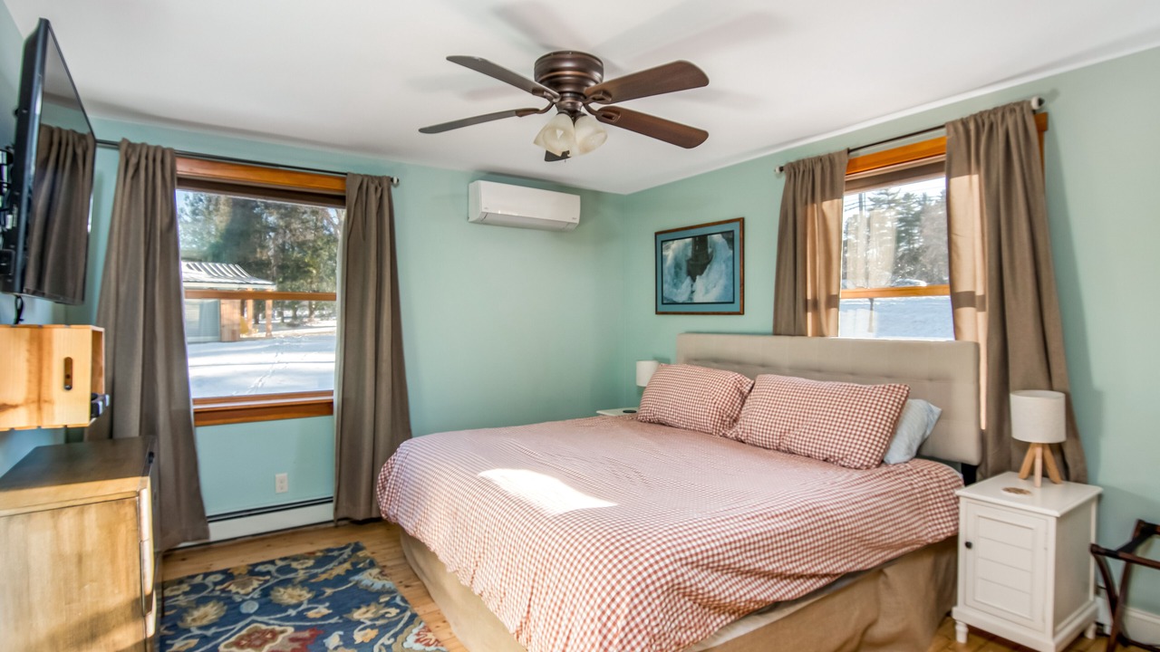 Photo of Bedroom in Malletts Bay