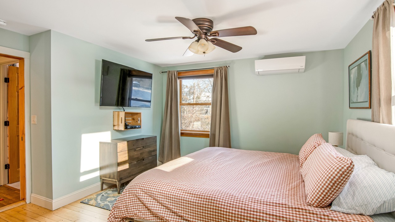 Photo of Bedroom in Malletts Bay