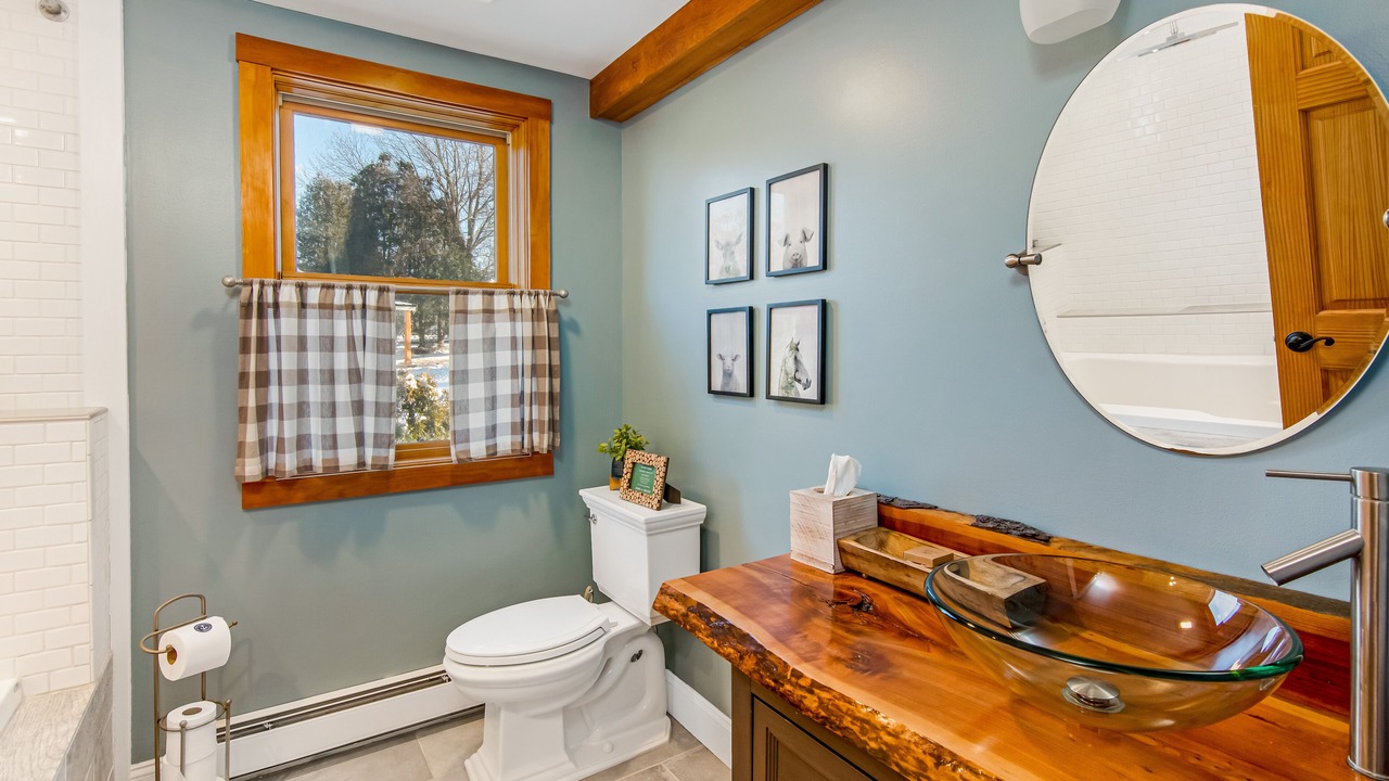 Photo of Bathroom in Malletts Bay