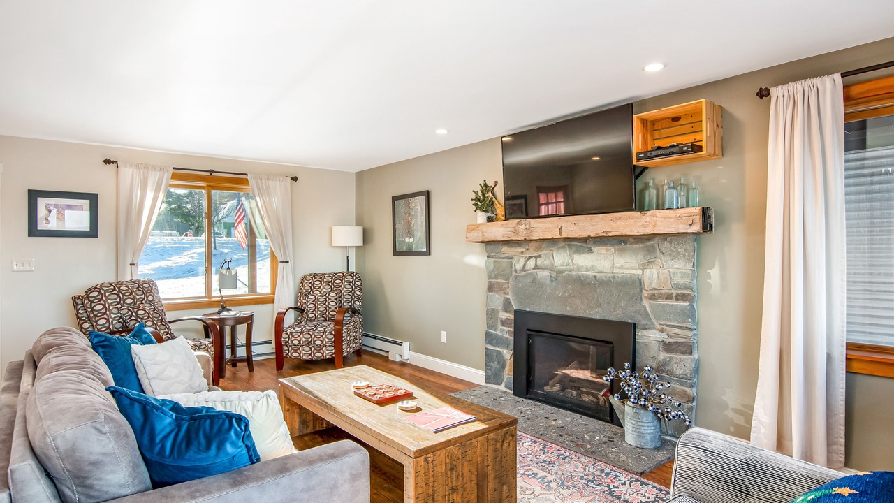 Photo of Livingroom in Malletts Bay