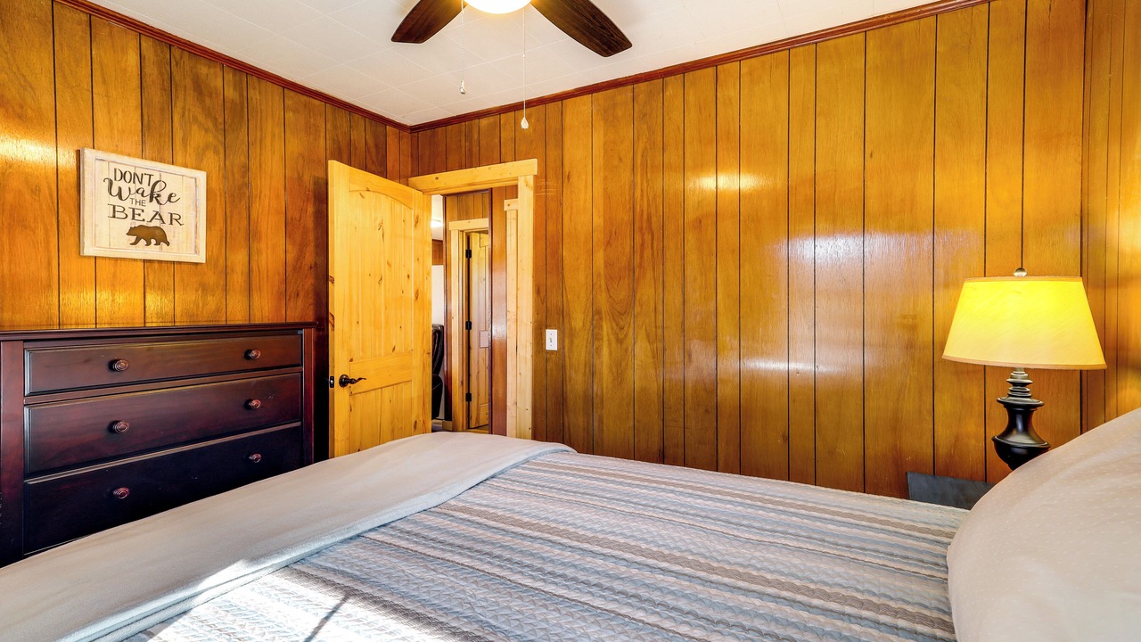 Photo of Bedroom in Greers Ferry