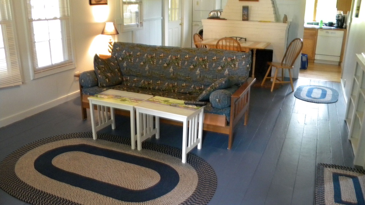 Photo of Livingroom in Higgins Beach