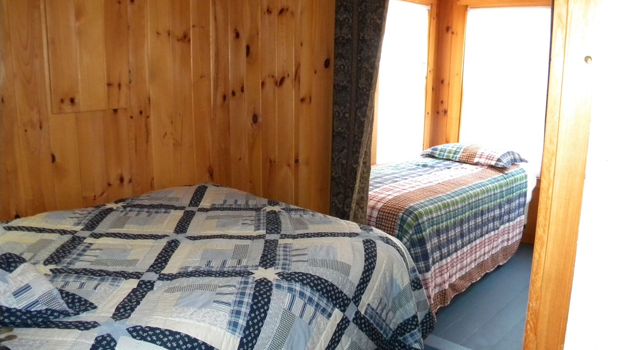 Photo of Bedroom in Higgins Beach
