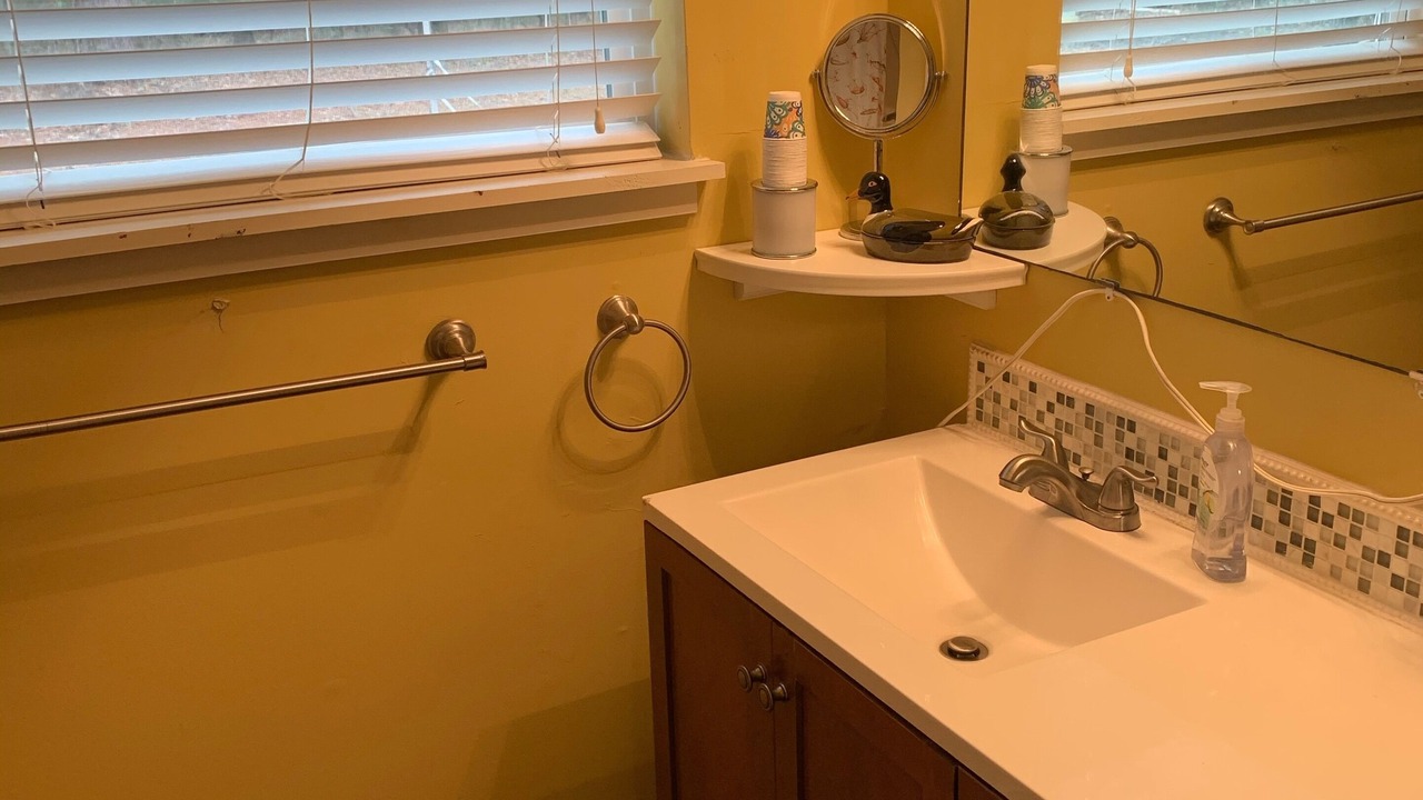 Photo of Bathroom in Broaddus