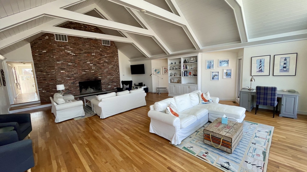Photo of Livingroom in East Sandwich