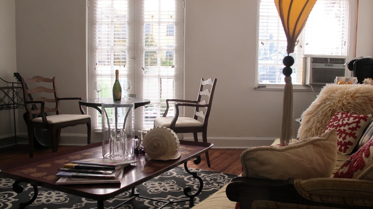 Photo of Livingroom in Burns Square