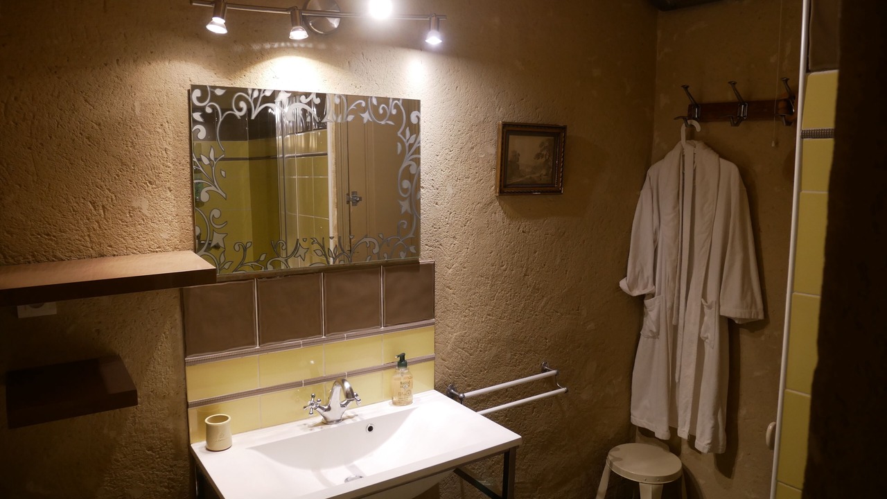 Photo of Bathroom in La Capelle-et-Masmolene