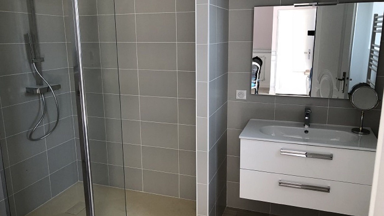 Photo of Bathroom in Azay-le-Rideau