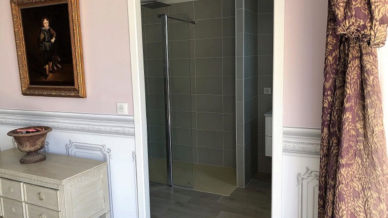 Photo of Bathroom in Azay-le-Rideau