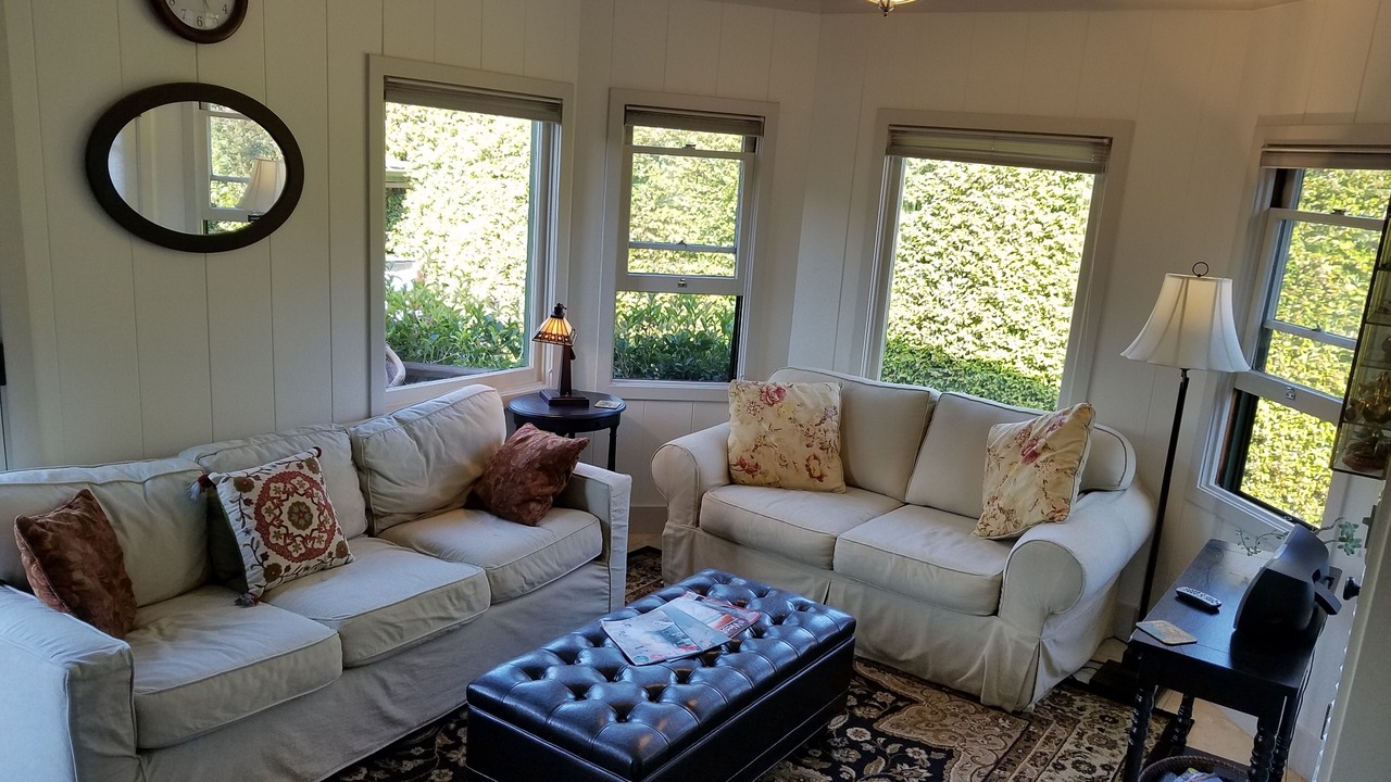 Photo of Livingroom in East San Roque